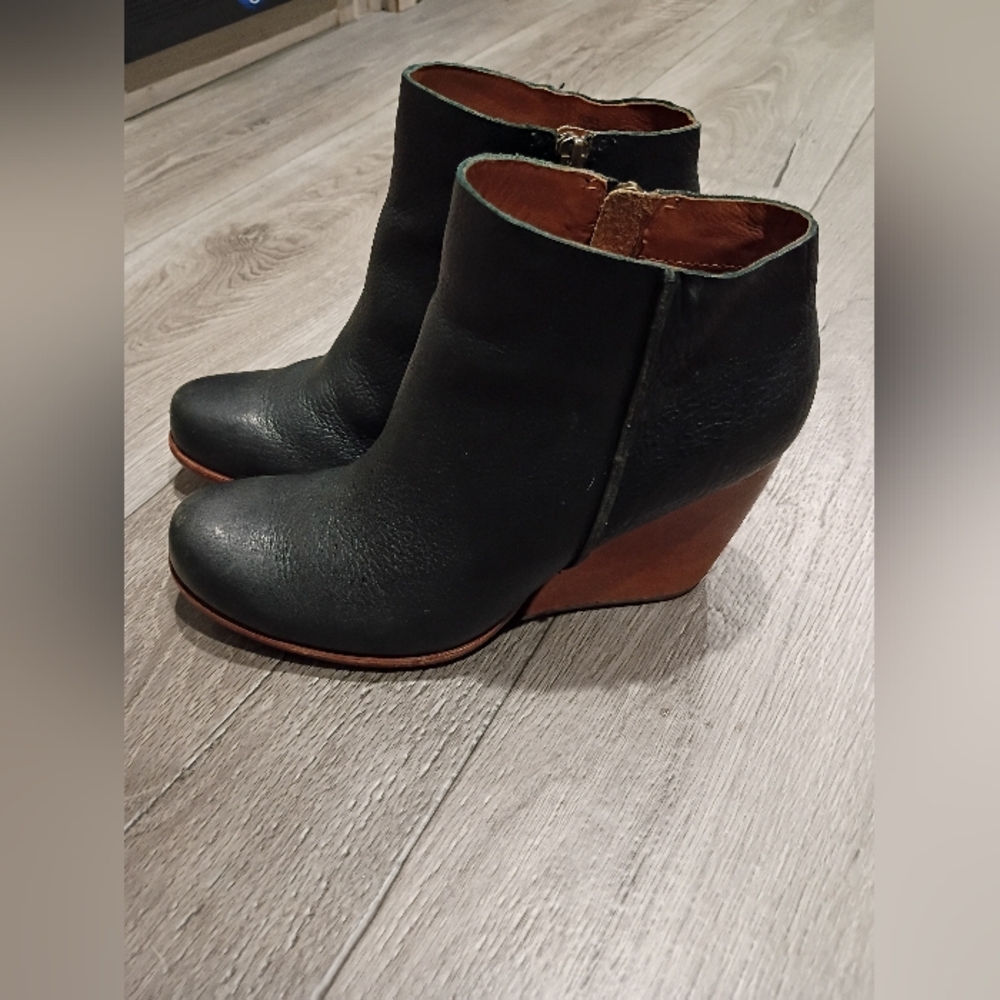 Kork Ease Natalya Wedge Pebble Leather Booties Boots